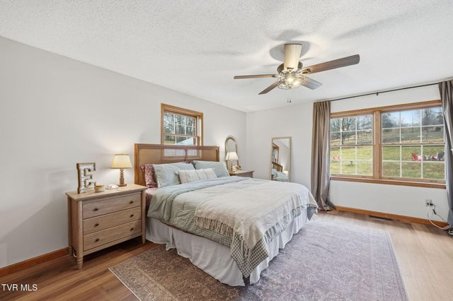 2254 Boones Creek Road, Johnson City, TN 37615