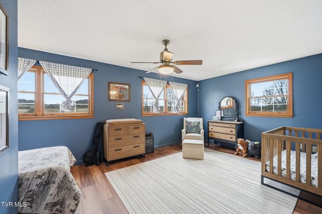 2254 Boones Creek Road, Johnson City, TN 37615