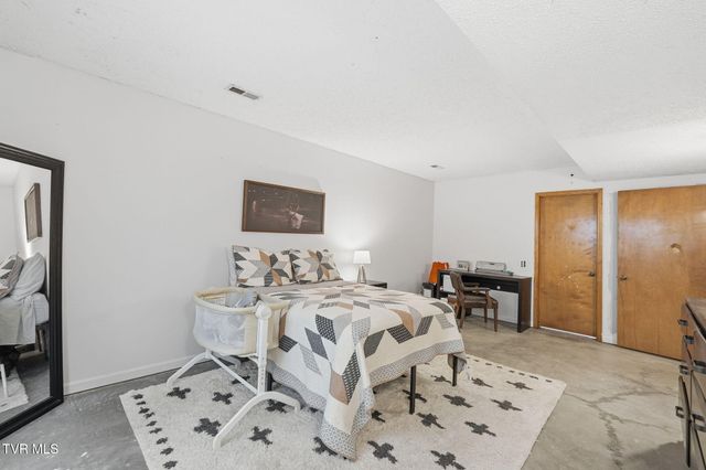 2254 Boones Creek Road, Johnson City, TN 37615