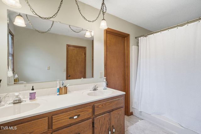 2254 Boones Creek Road, Johnson City, TN 37615