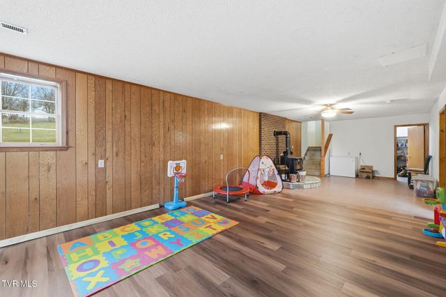 2254 Boones Creek Road, Johnson City, TN 37615