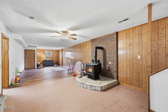 2254 Boones Creek Road, Johnson City, TN 37615