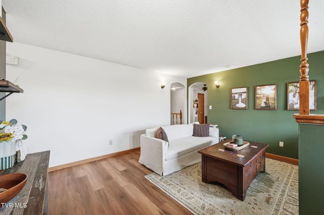 2254 Boones Creek Road, Johnson City, TN 37615