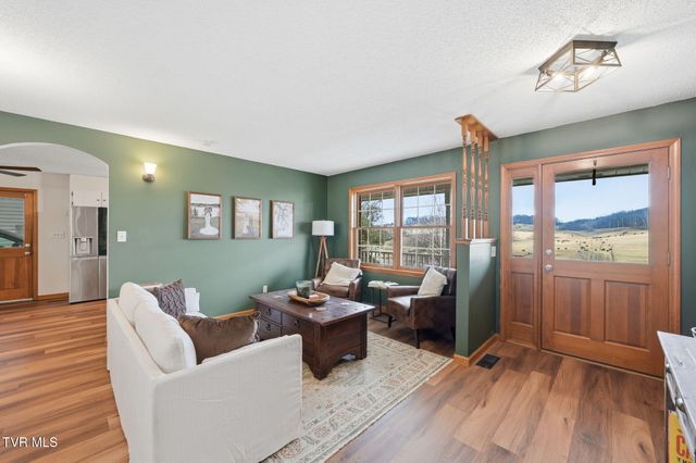 2254 Boones Creek Road, Johnson City, TN 37615