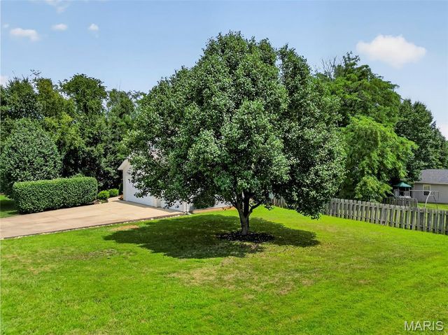 1441 Sleepy Hollow Drive, Troy, MO 63379