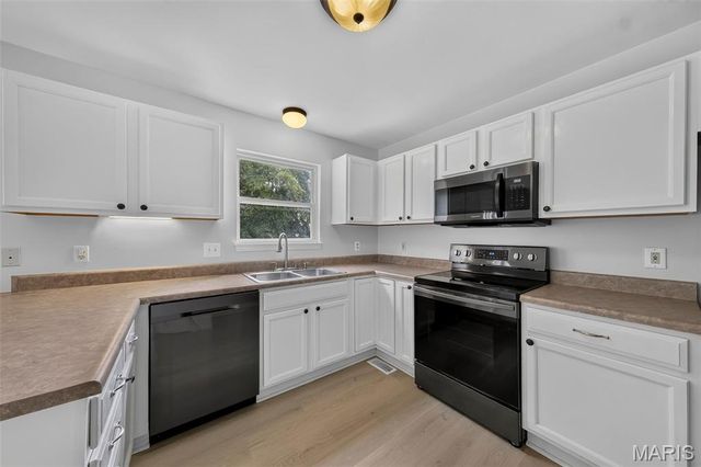 1441 Sleepy Hollow Drive, Troy, MO 63379
