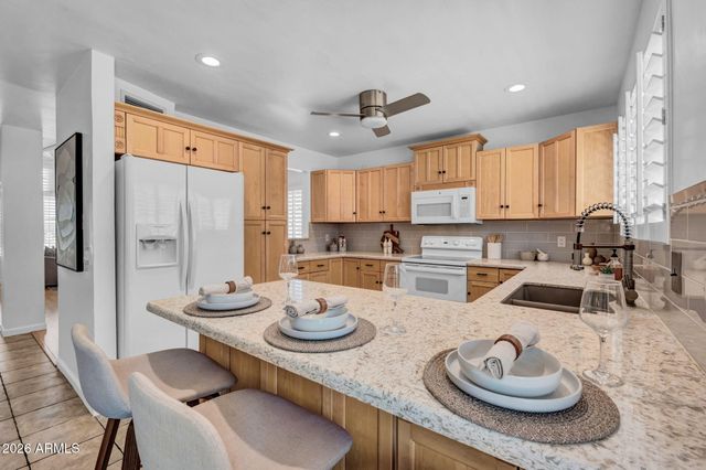 1423 E MONTE CRISTO Avenue, Phoenix, AZ 85022