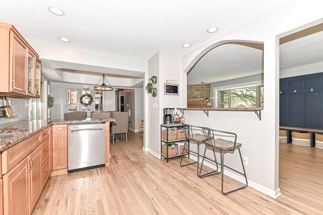 15860 Brookhill DRIVE, Brookfield, WI 53005