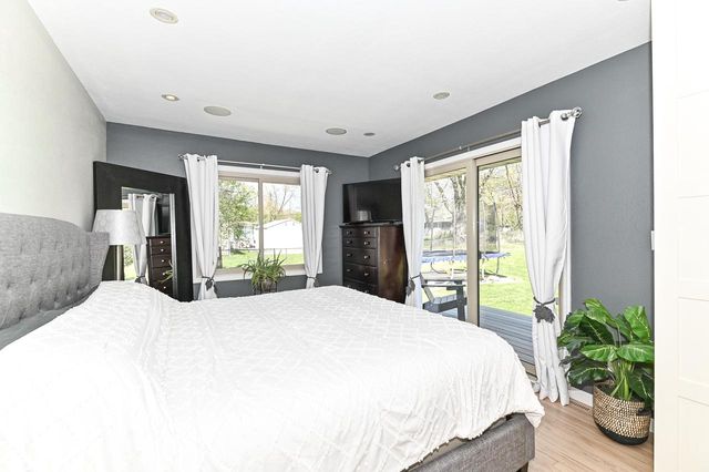 15860 Brookhill DRIVE, Brookfield, WI 53005