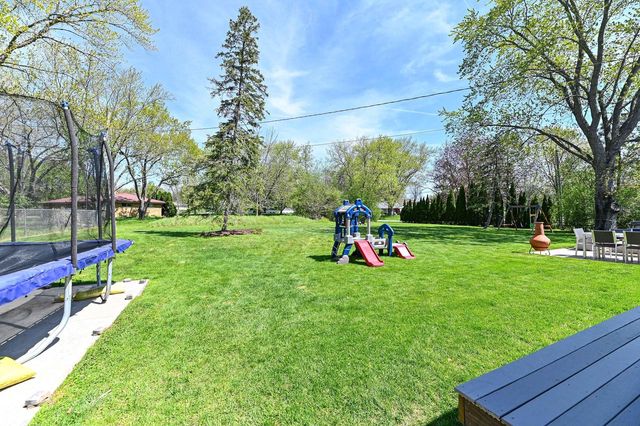 15860 Brookhill DRIVE, Brookfield, WI 53005