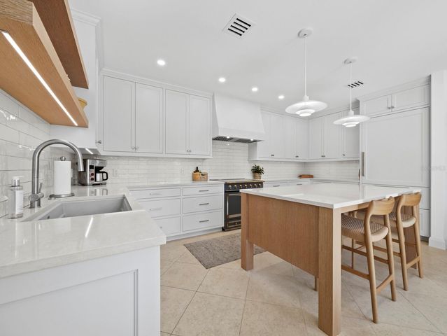 1905 ALTA VISTA STREET, Sarasota, FL 34236