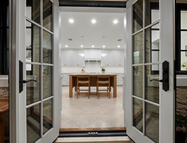 1905 ALTA VISTA STREET, Sarasota, FL 34236