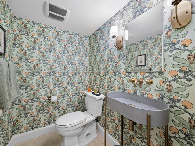 1905 ALTA VISTA STREET, Sarasota, FL 34236