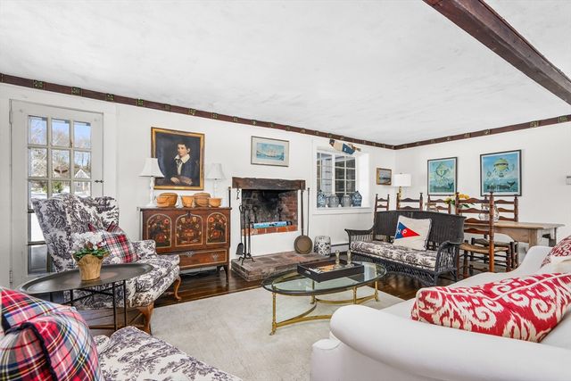 46 Washington Ave, Barnstable, MA 02647