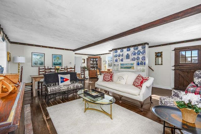 46 Washington Ave, Barnstable, MA 02647