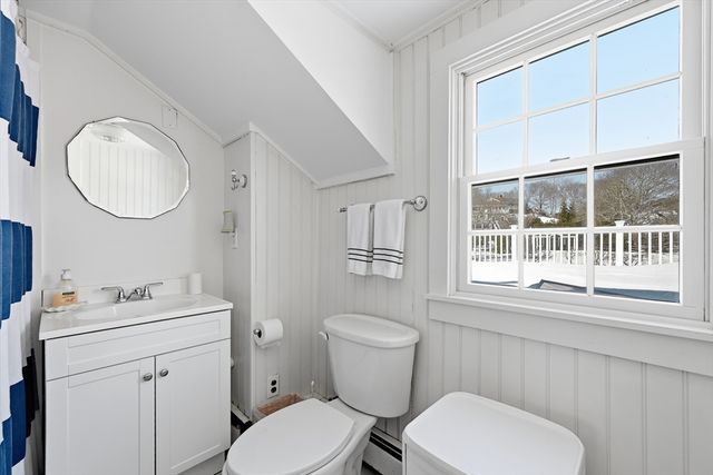 46 Washington Ave, Barnstable, MA 02647