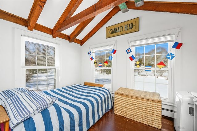 46 Washington Ave, Barnstable, MA 02647