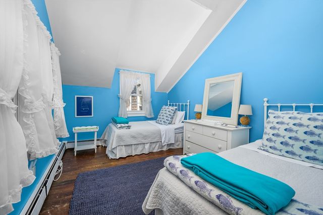 46 Washington Ave, Barnstable, MA 02647