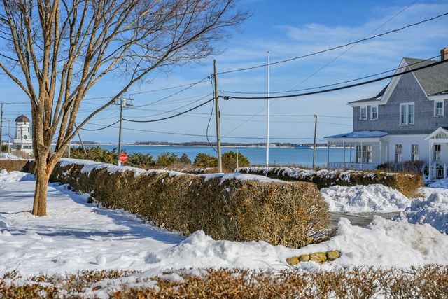 46 Washington Ave, Barnstable, MA 02647