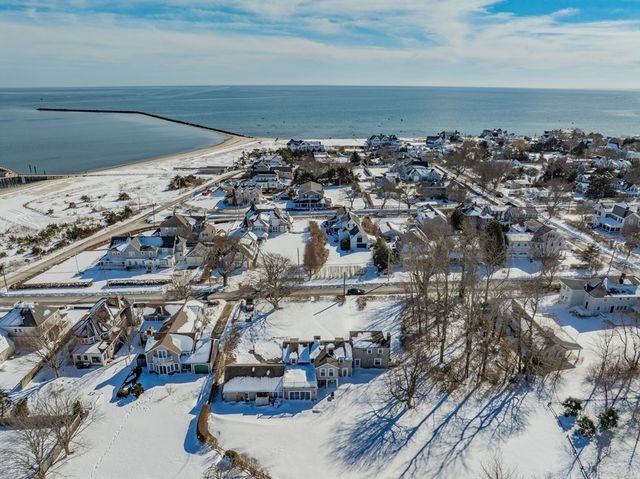 46 Washington Ave, Barnstable, MA 02647