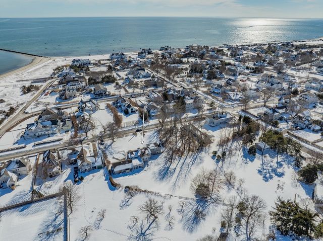 46 Washington Ave, Barnstable, MA 02647