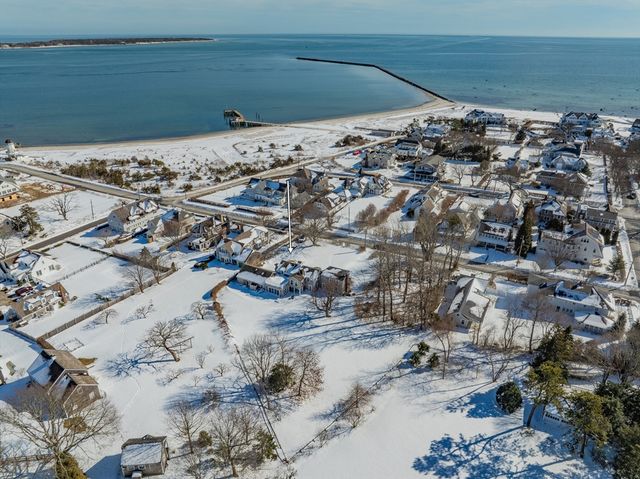 46 Washington Ave, Barnstable, MA 02647