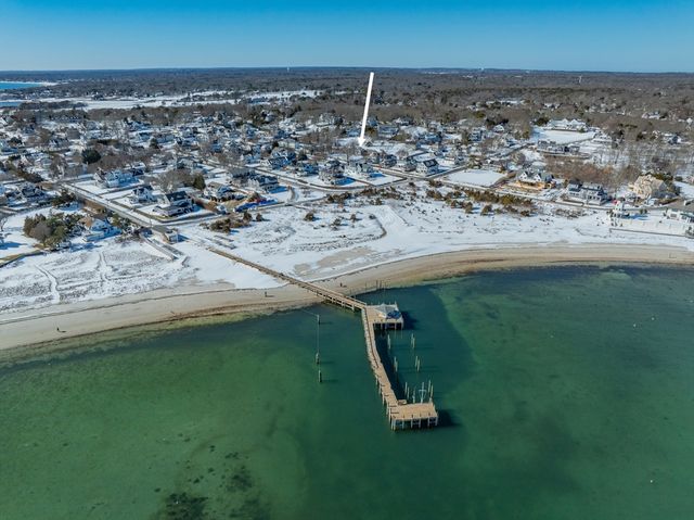 46 Washington Ave, Barnstable, MA 02647