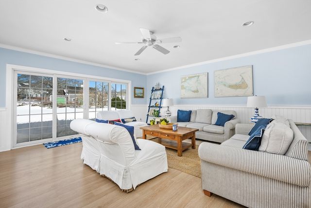 46 Washington Ave, Barnstable, MA 02647