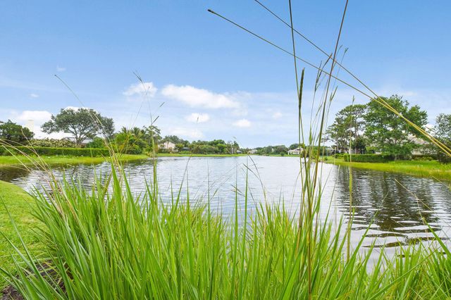 7492 SE Teton Drive, Hobe Sound, FL 33455