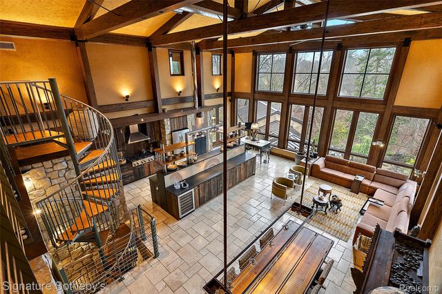 7357 LINDENMERE Drive, Bloomfield Charter Township, MI 48301