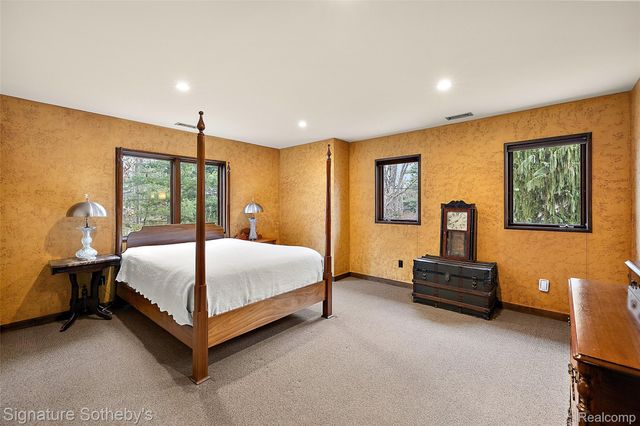 7357 LINDENMERE Drive, Bloomfield Charter Township, MI 48301