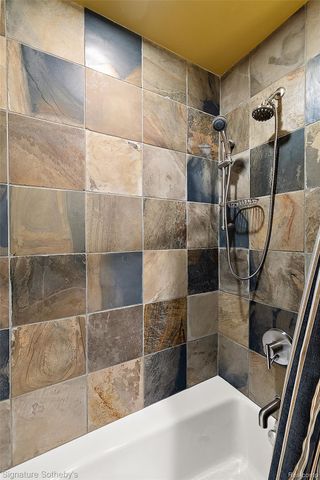 7357 LINDENMERE Drive, Bloomfield Charter Township, MI 48301