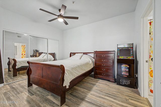 2929 W Yorkshire Drive 2124, Phoenix, AZ 85027