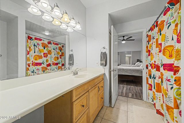 2929 W Yorkshire Drive 2124, Phoenix, AZ 85027