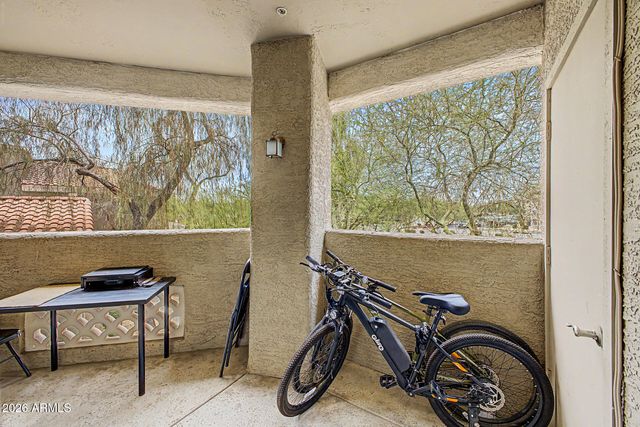 2929 W Yorkshire Drive 2124, Phoenix, AZ 85027