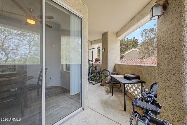 2929 W Yorkshire Drive 2124, Phoenix, AZ 85027
