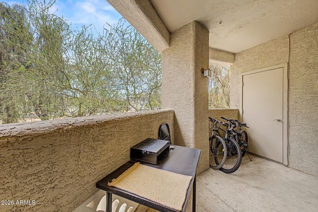 2929 W Yorkshire Drive 2124, Phoenix, AZ 85027