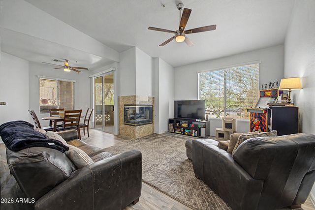 2929 W Yorkshire Drive 2124, Phoenix, AZ 85027