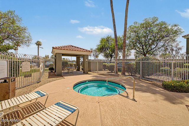 2929 W Yorkshire Drive 2124, Phoenix, AZ 85027