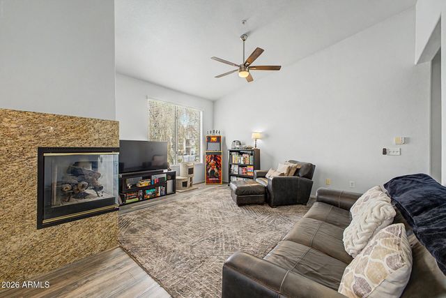 2929 W Yorkshire Drive 2124, Phoenix, AZ 85027