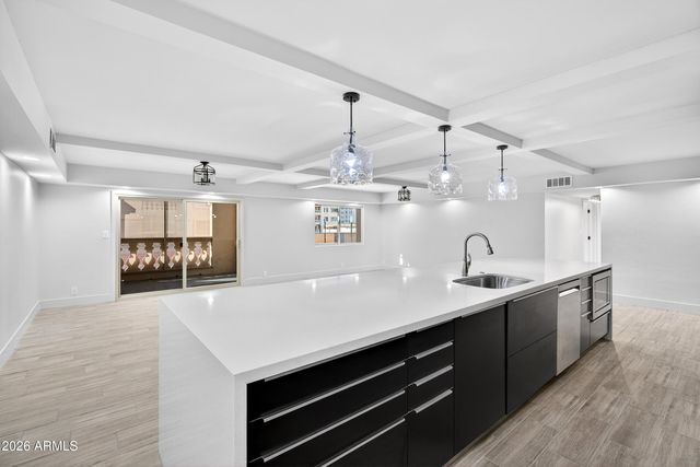 7960 E CAMELBACK Road 110, Scottsdale, AZ 85251