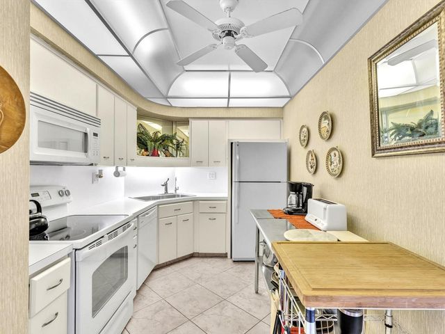 3300 NE 36th Street 721, Fort Lauderdale, FL 33308