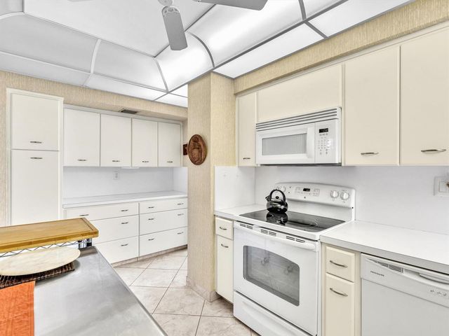 3300 NE 36th Street 721, Fort Lauderdale, FL 33308