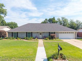 7207 Riviera Drive, Fort Smith, AR 72903