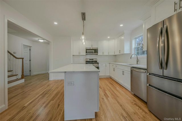 98 Scenic Lake Drive, Riverhead, NY 11901