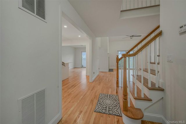 98 Scenic Lake Drive, Riverhead, NY 11901