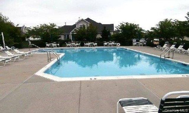 98 Scenic Lake Drive, Riverhead, NY 11901