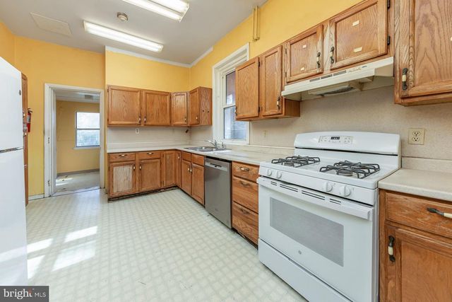 74 W BROADWAY, Salem, NJ 08079