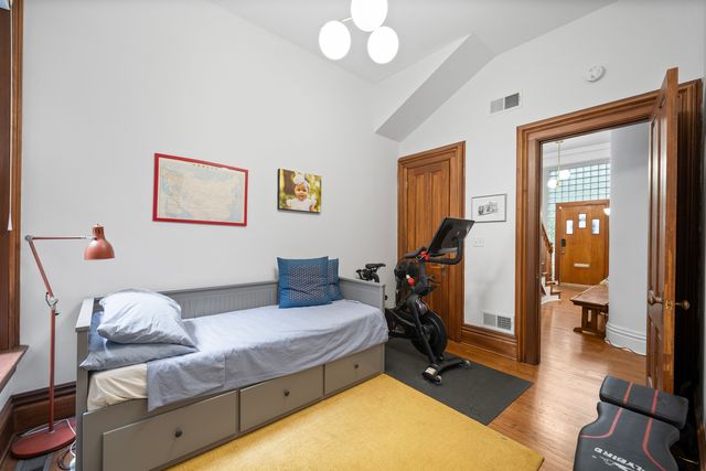 2110 N Dayton Street, Chicago, IL 60614