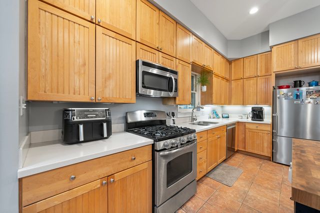 2110 N Dayton Street, Chicago, IL 60614